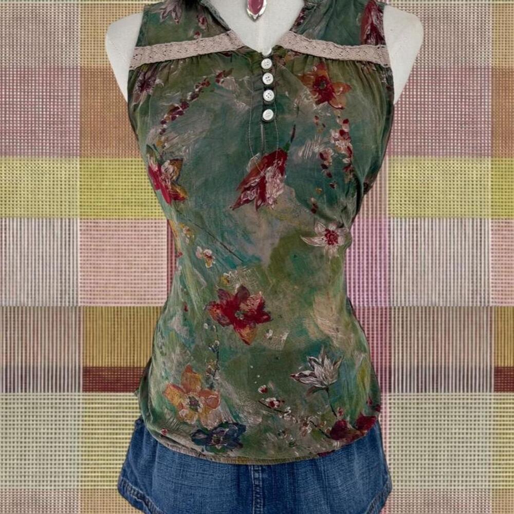 Vintage 2000ās Floral Top